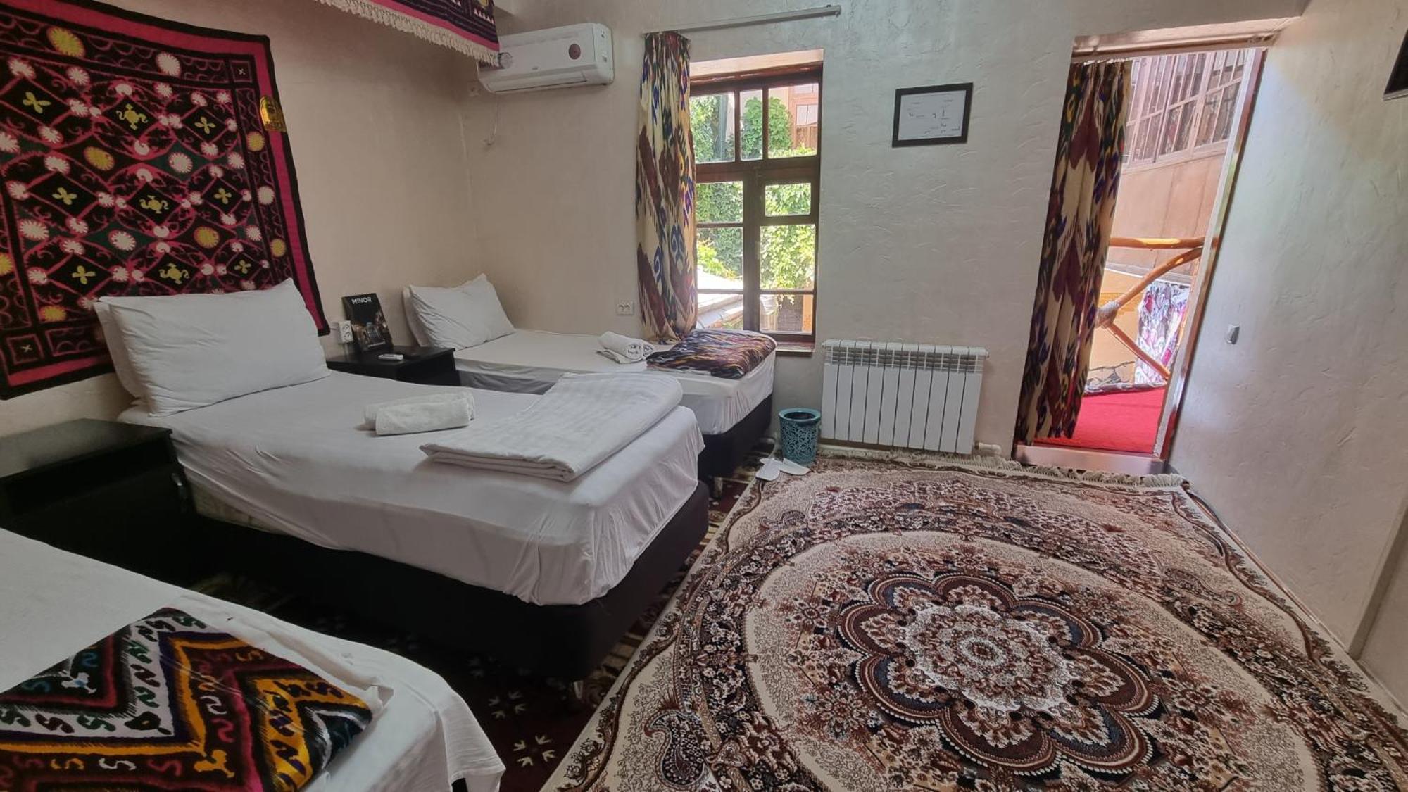 Hotel Registon Zargaron Samarcanda Quarto foto